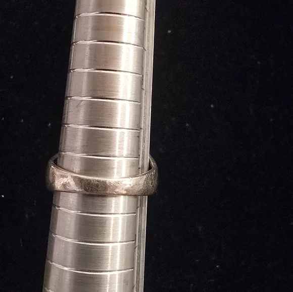 Sterling Silver Marked and Natural Lapis Oval Stone Ring 6.75 - Picture 3 of 9